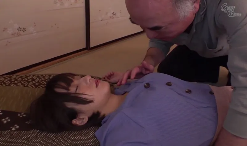 Bố người chồng vô tình làm vợ của con trai ngất xỉu rồi sau đó …