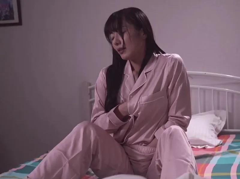 Thẩm du hàng đêm vì gã chồng bỏ bê, vợ yêu quyết định tìm đến ứng dụng hèn hò