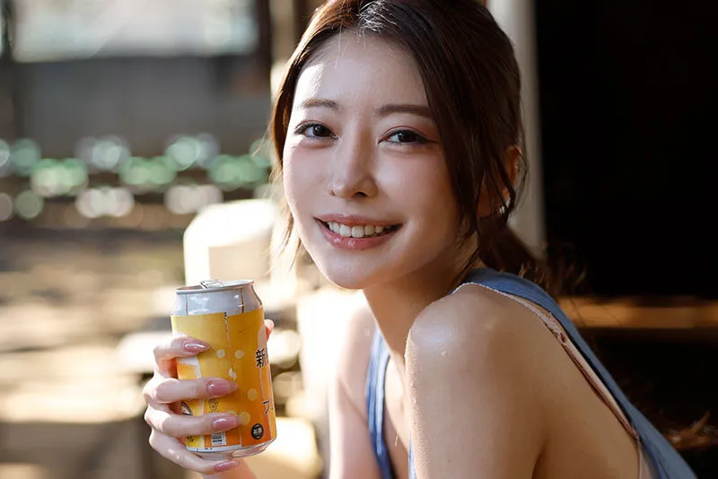 Quan hệ chị nhà bên xinh đẹp khi về quê